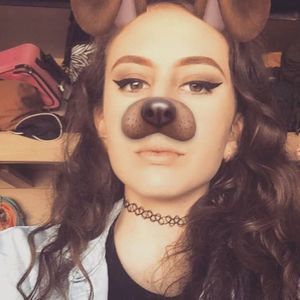 Meet your Posher, Alyssa